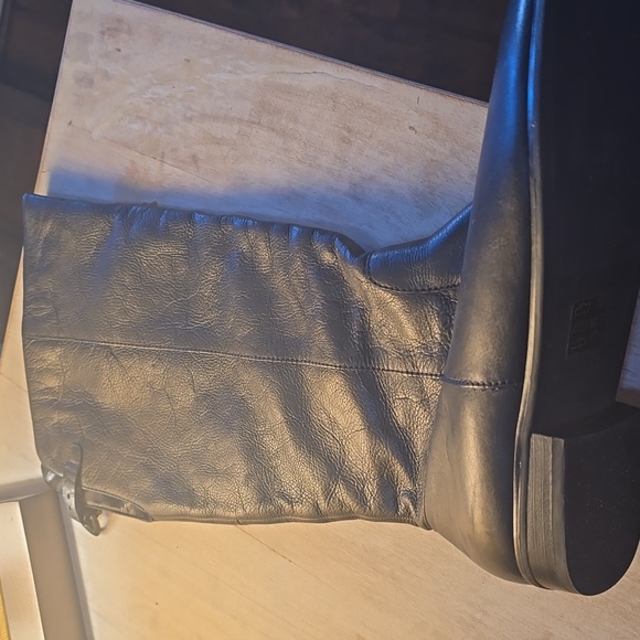 Aldo ~ Zip down black boots - Picture 5 of 5